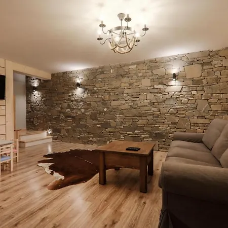 Osada Maruszyna Alpesi faház Szaflary